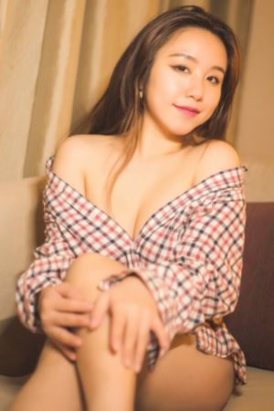 高领家的二枝花_短视频完整无删减版