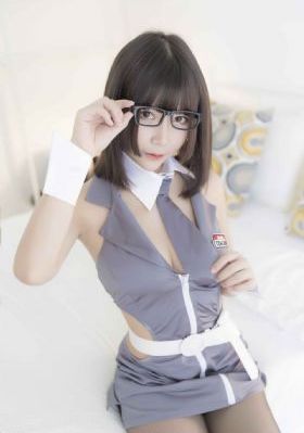 打烊后只剩两个人的沙龙免费观看_超清动漫免费观看